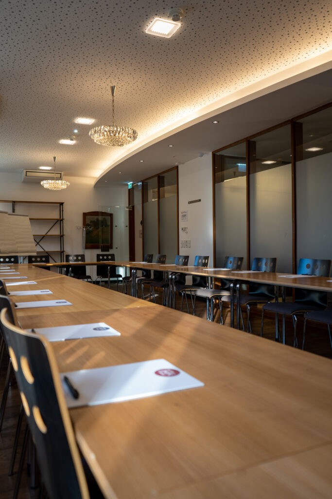 Seminare und Feierlichkeiten im Grünen – Frühling 2025 Seminare und Feierlichkeiten im Grünen – Frühling 2025